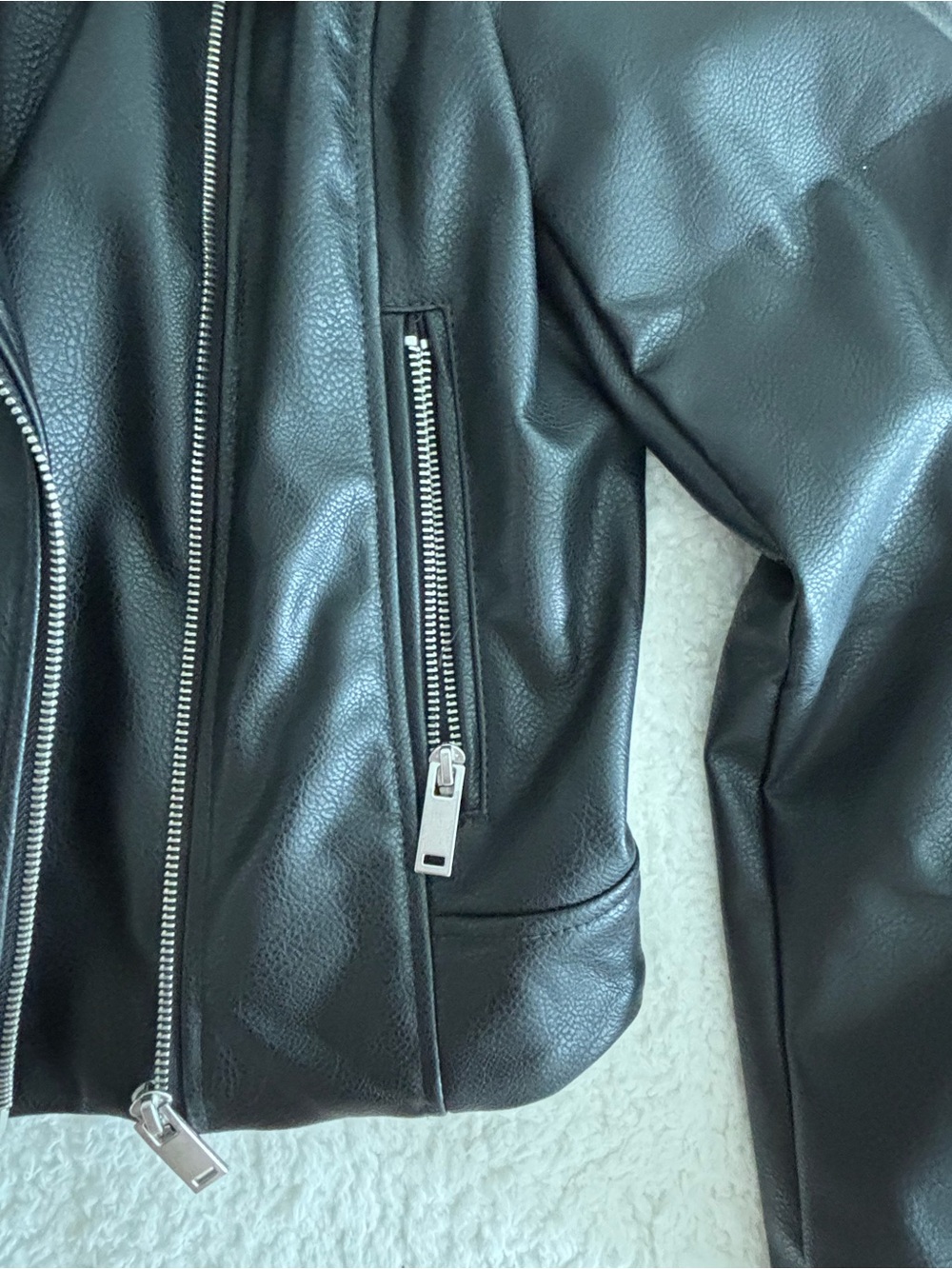 H&M Women’s Faux Leather Moto Jacket Black Size S Biker Style Zip Up - Picture 6 of 15